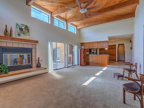 4th image of 13120 Della Longa Ln NE