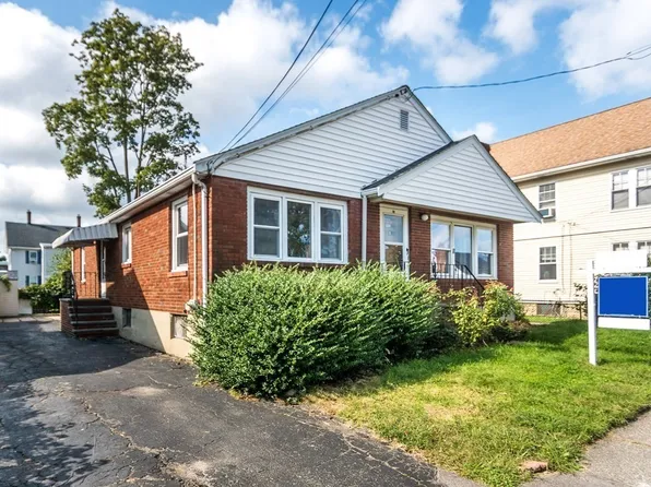 40 Dix St, Waltham, MA 02453