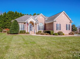 131 Quail Haven Dr, Troutman, NC 28166
