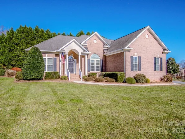 131 Quail Haven Dr, Troutman, NC 28166