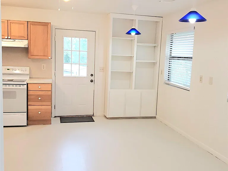 1052 Hidden Hills Dr — Photo 6