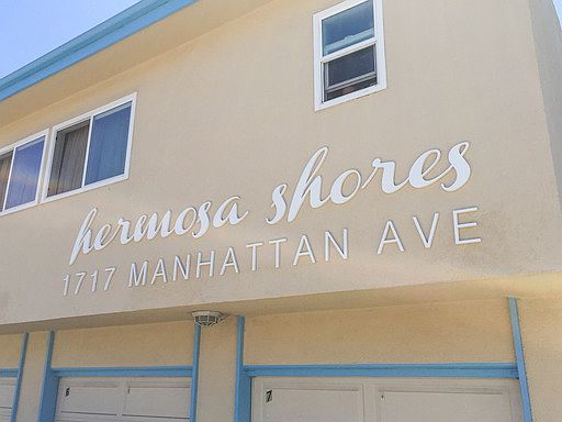 2nd image of 1717 Manhattan Ave APT 4