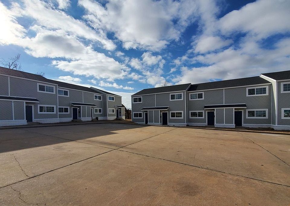 1st image of 3610 Springlake Dr #108