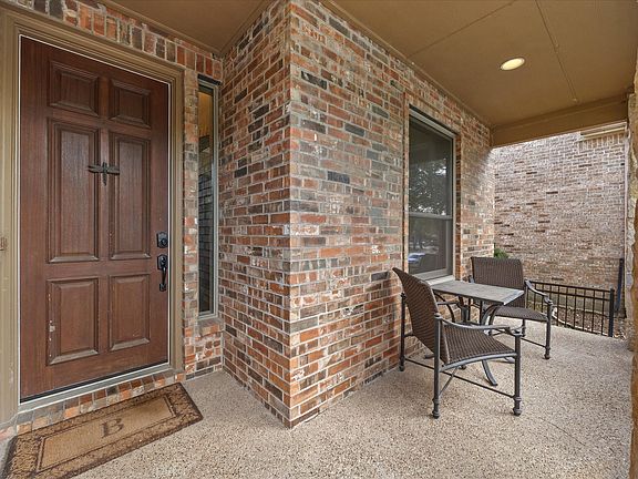 4th image of 1561 Coastal Dr