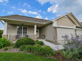 10639 Kingsfield Ln, Woodbury, MN 55129