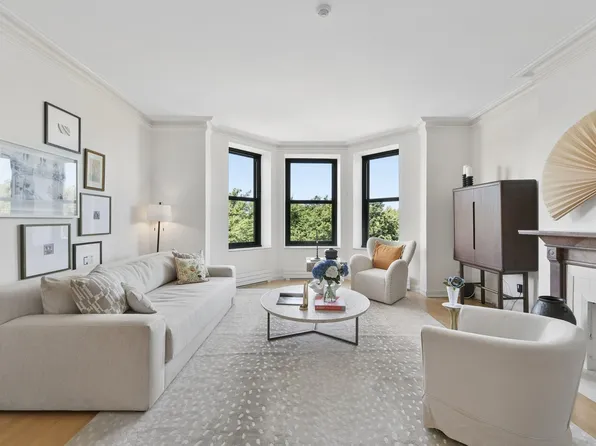 160 Commonwealth Ave APT 414, Boston, MA 02116
