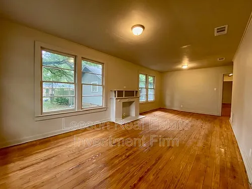 3025 Drexel St Photo 1
