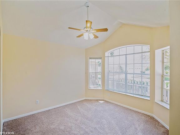 3rd image of 161 Westmoreland Cir