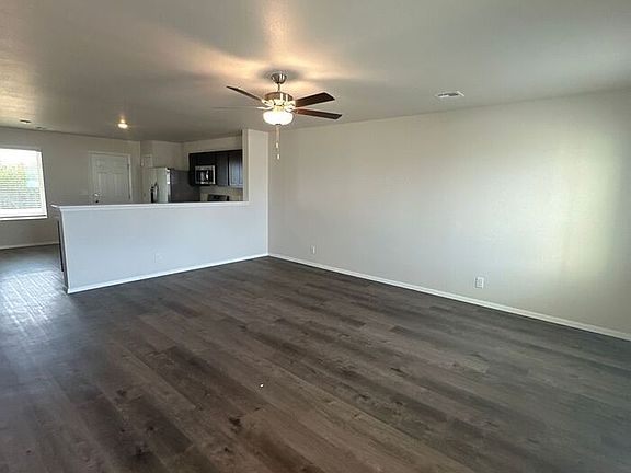 5th image of 2102 S Lakin Ln