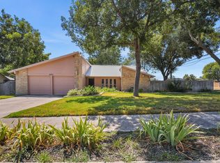 6002 Creekway, San Antonio, TX 78247
