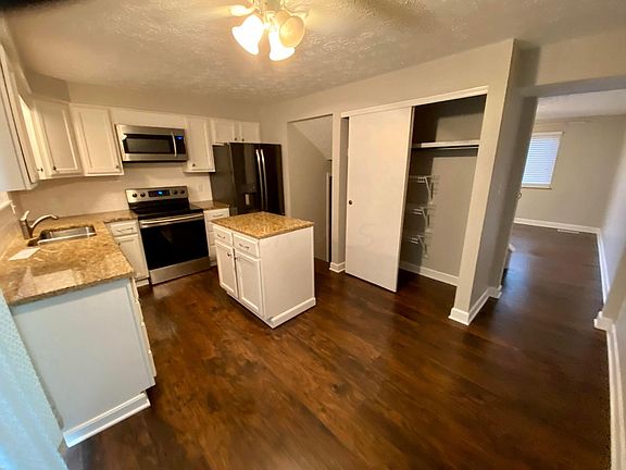 4th image of 4859 Berryhill Ct