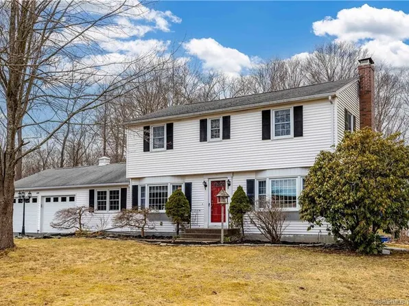 29 Kingswood Drive, North Stonington, CT 06359