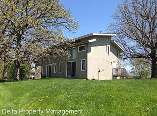 512 Carr Dr, Ames, IA 50010