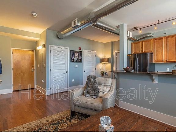 2nd image of 140 E Glenwood Ave Unit 106