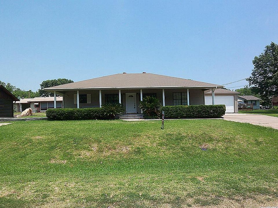 1st image of 601 Water View Dr