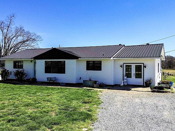 2nd image of 996 Owen Rhea Rd