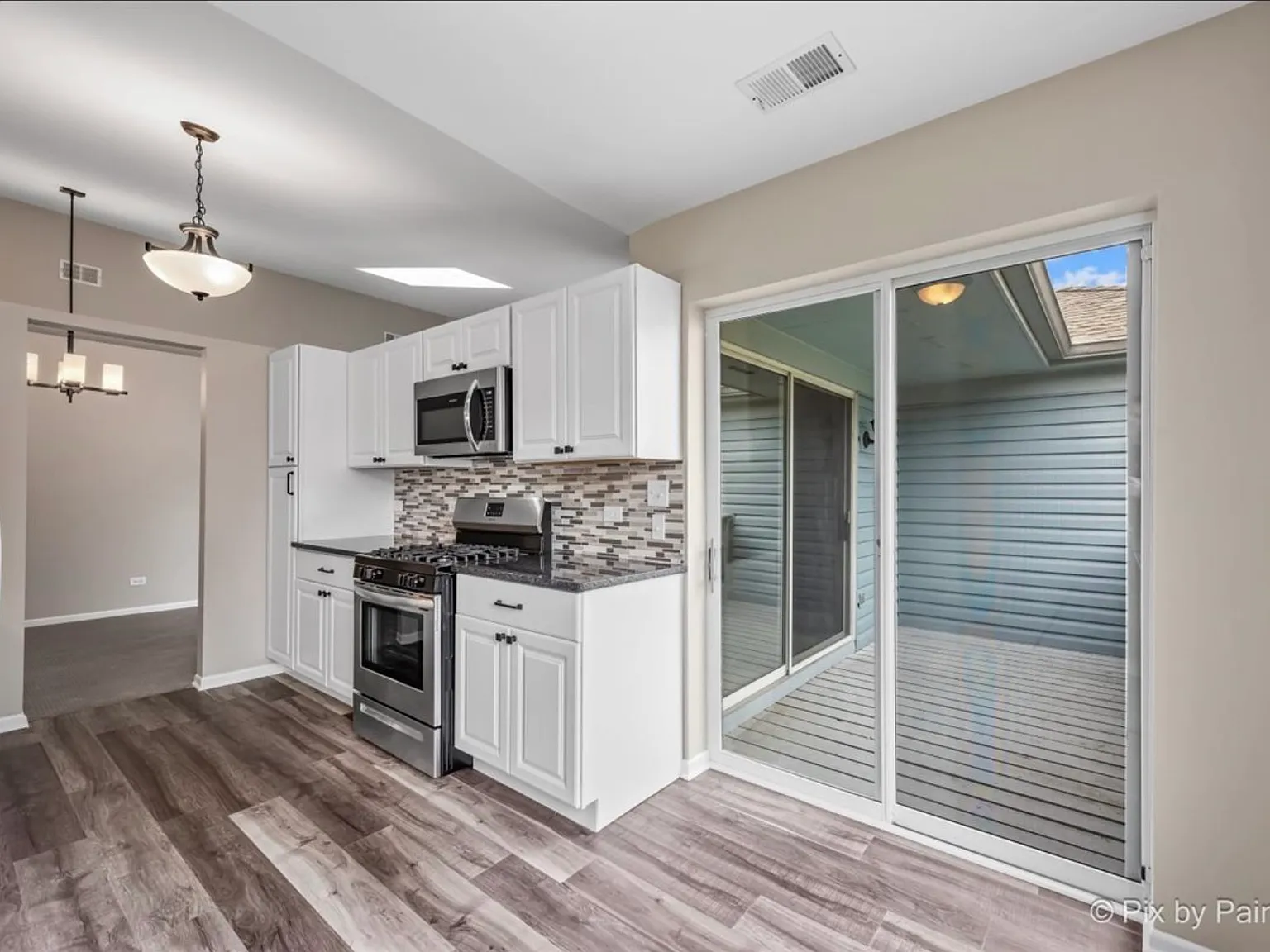 2 bed, 1000 sqft, $2,200 — Photo 4