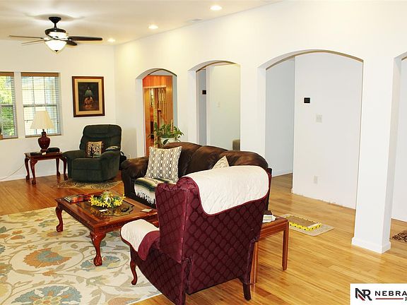 5th image of 5020 South St