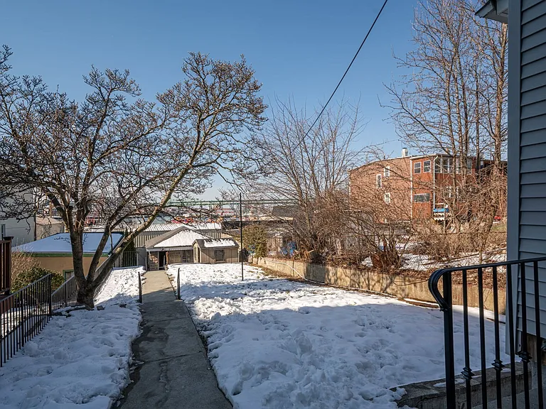 390 Meridian St #2 — Photo 15