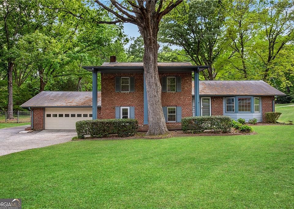 1st image of 1055 Heather Ct