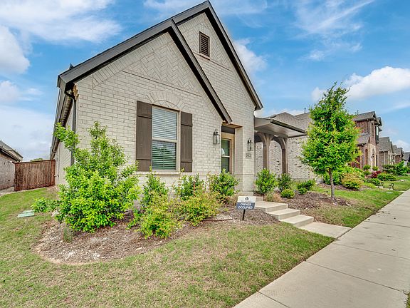 2nd image of 2514 Vera Way