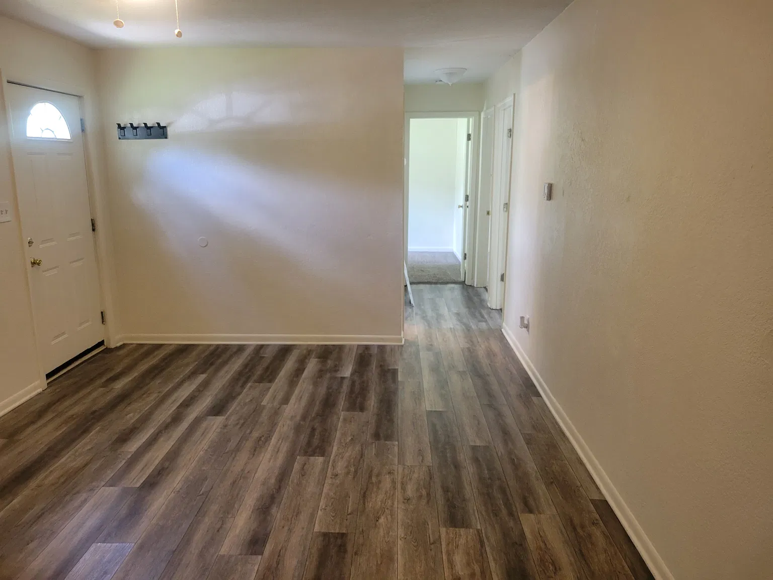921 S Edgemere Dr — Photo 2