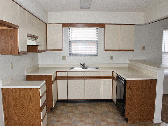 4th image of 6801 Coronado Cir