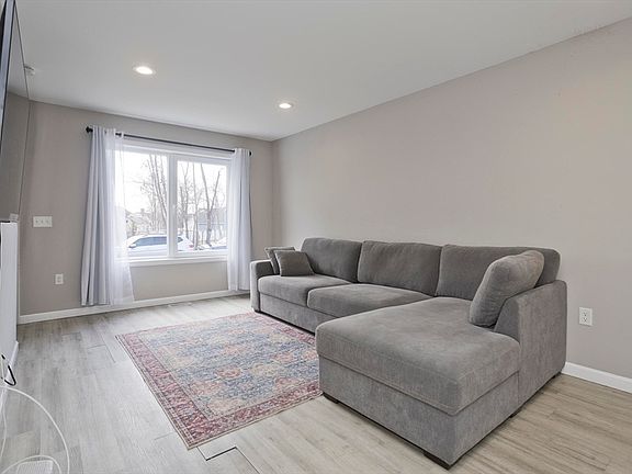 4th image of 32-34 Clark St