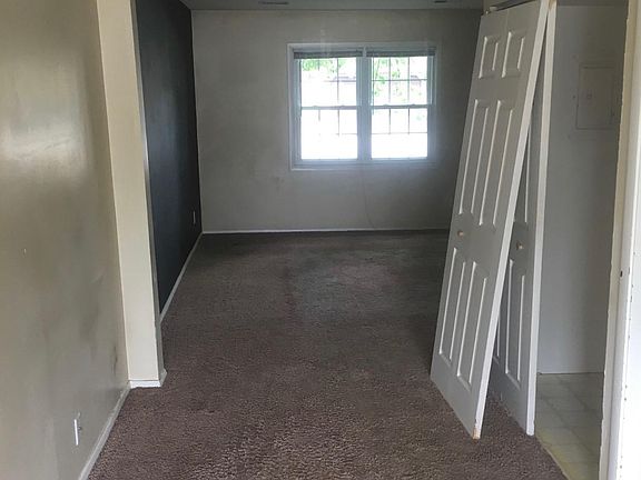 2nd image of 2107 Yorktowne Dr