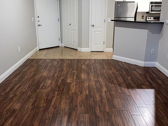 2nd image of 1701 E Colter St Unit 106