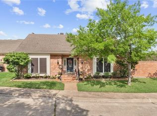 1326 Lyndhurst Dr, Bryan, TX 77802