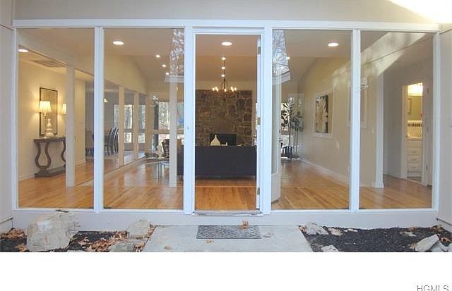 1st image of 2 Aspen Ct