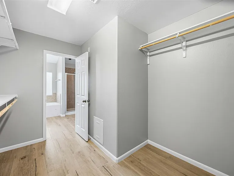 11609 Spill Creek Dr — Photo 13