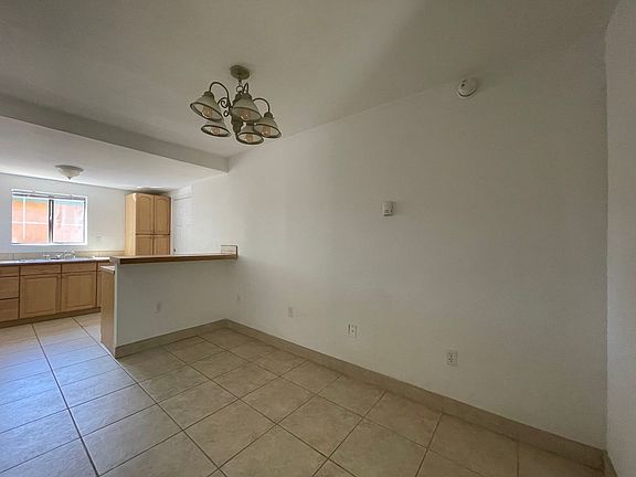 3rd image of 717 Camino Porvenir Unit D