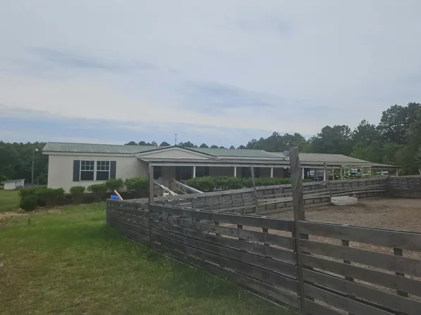 239 Deer Trl, Hamlet, NC 28345
