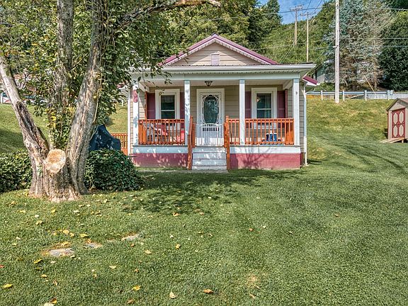 2nd image of 842 Matson Dr