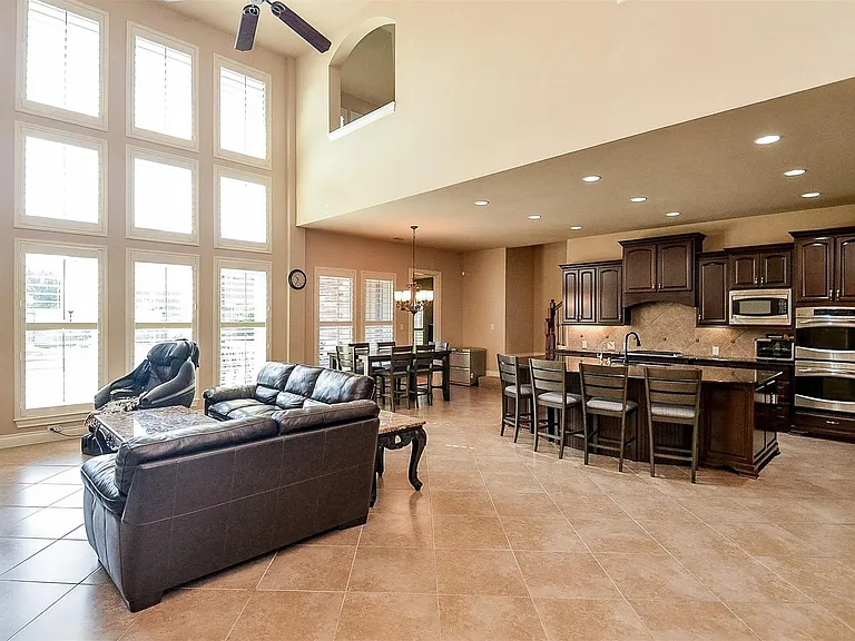 2239 Monarch Terrace Dr — Photo 8
