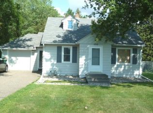 1010 Evergreen Ln N, Plymouth, MN 55441