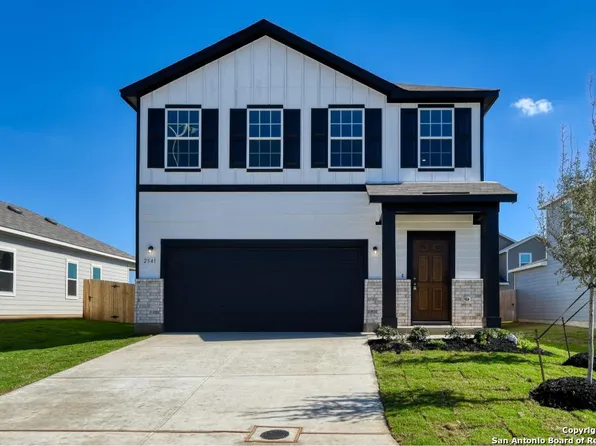 2541 Ayers, Seguin, TX 78155