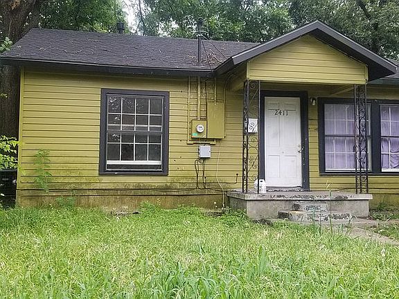 4th image of 2411 W Collin St