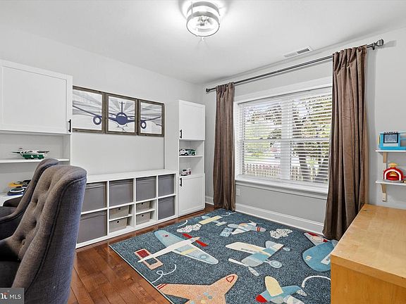 5th image of 177 Wildflower Cir