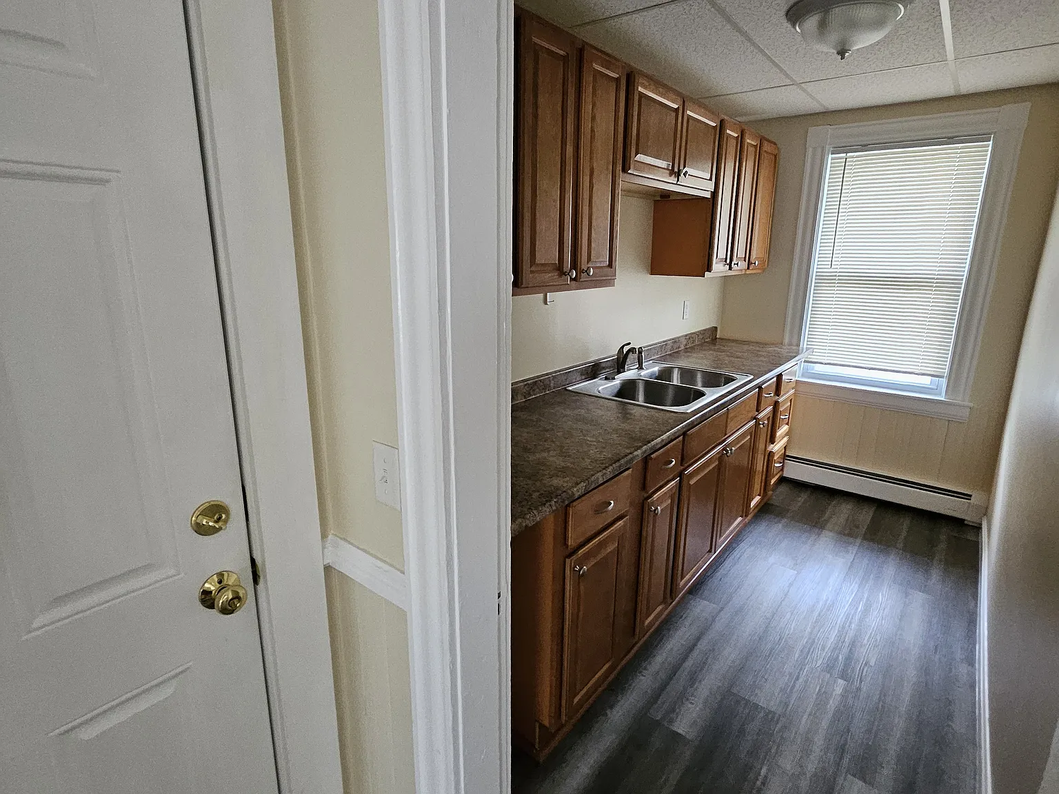 8 Robinson St — Photo 2