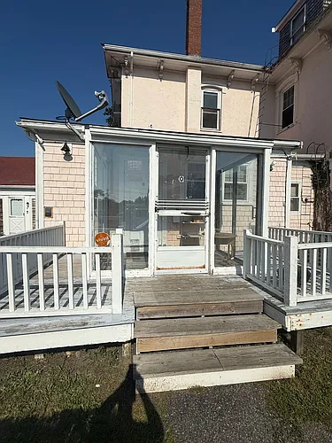 156 Main St Photo 1