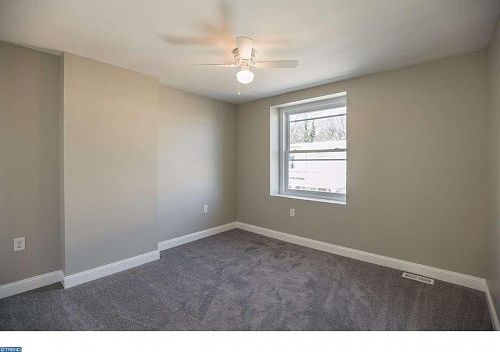 2nd image of 28 Ashmead Pl N