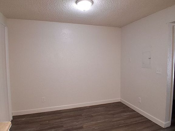 4th image of 4841 E Lane Ave APT 104