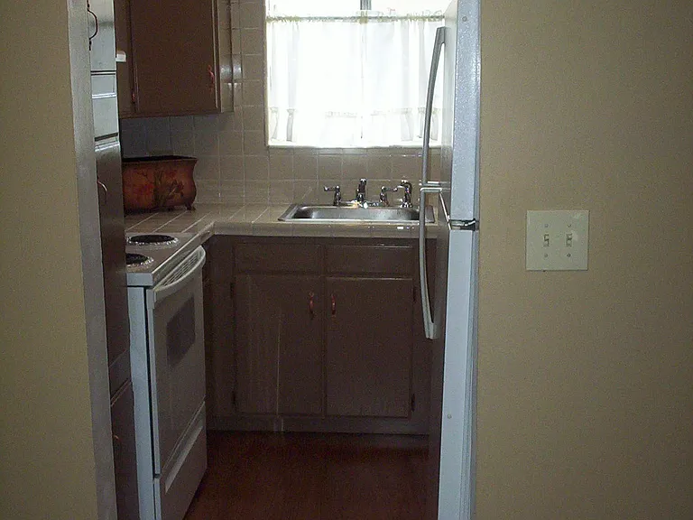 9205 Woodlawn Ave N — Photo 6