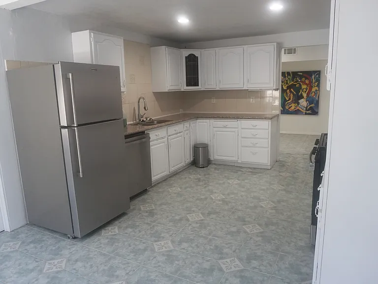 221 S Topo St — Photo 7