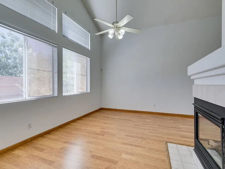 2760 Saigon Dr — Photo 37