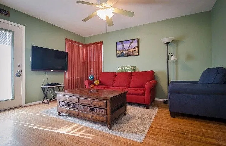 5070 Voltaire Street — Photo 3