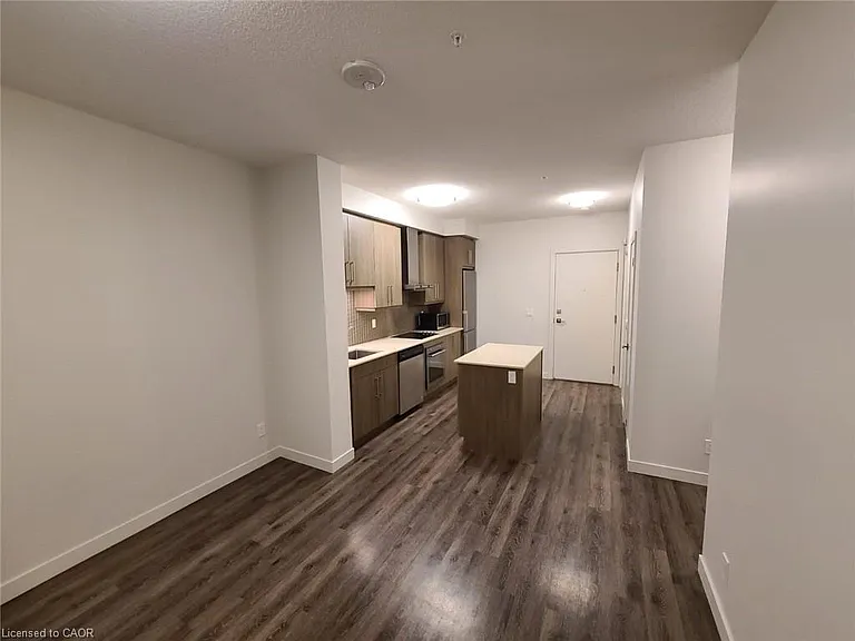 2087 Fairview St #901 — Photo 3